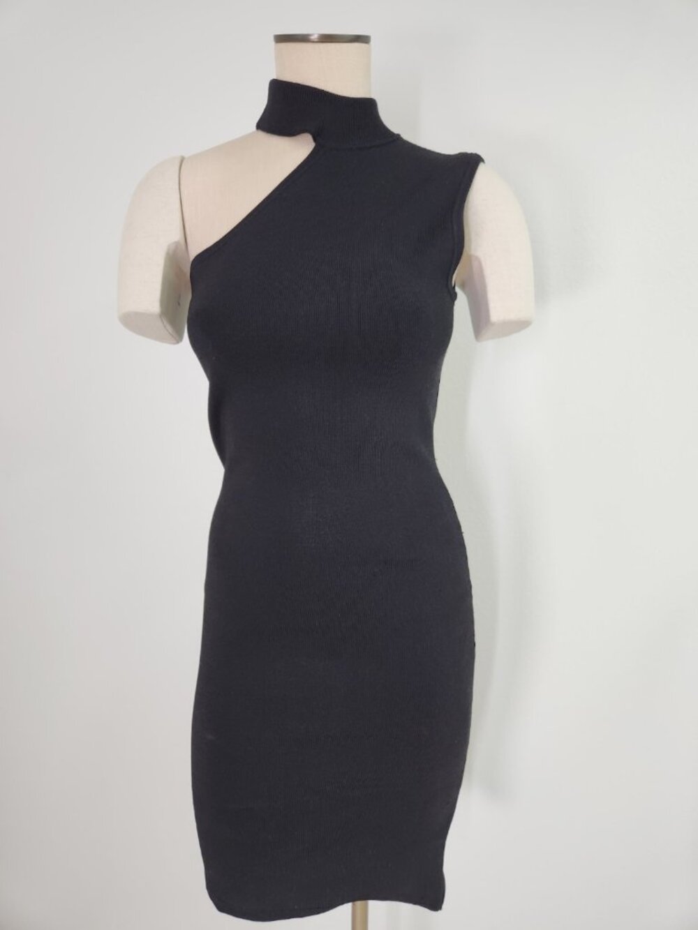 Shakuhachi Black One Shoulder Cutout Mock Neck Ribbed Bodycon Dress Small